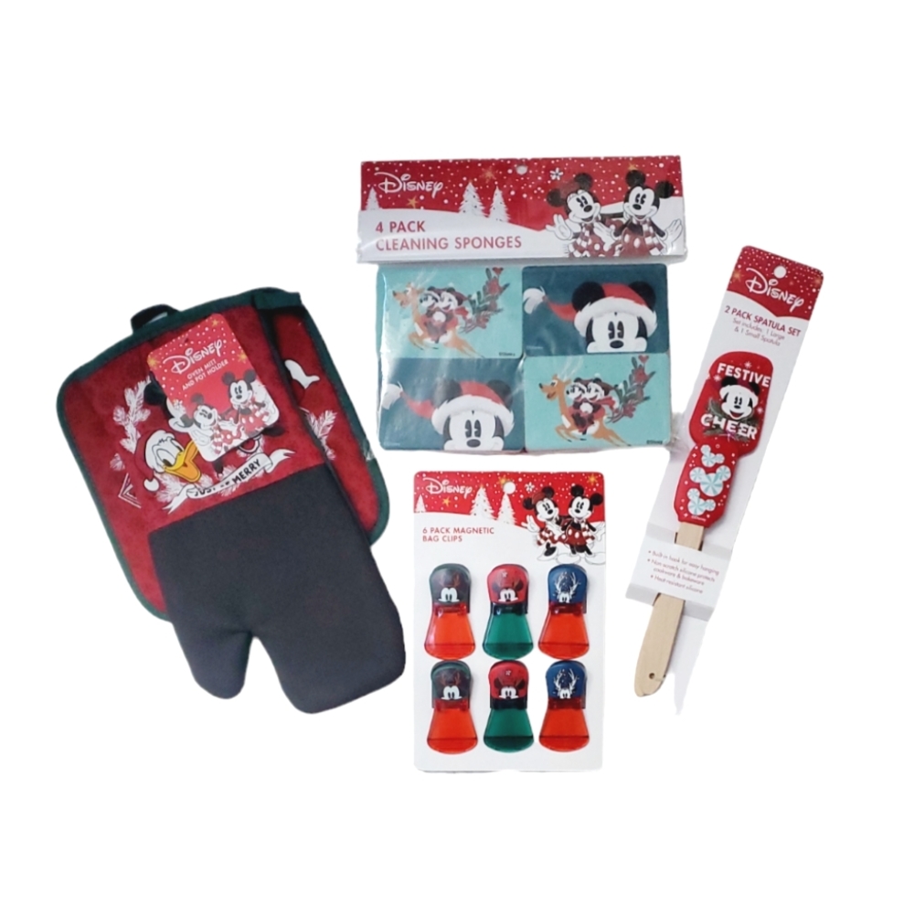 Kitchen Disney Christmas 14 Piece Set Oven Mitt Spatulas Sponges Bag Clips New